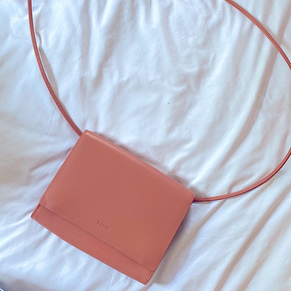 Baggu compact purse in terracotta